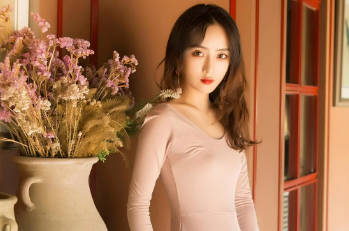 Đập bê tông tại Quận 4, TPHCM