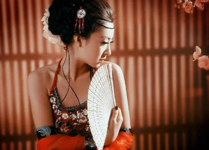 Tháo dỡ cầu thang bê tông tại Biên Hòa, Đồng Nai